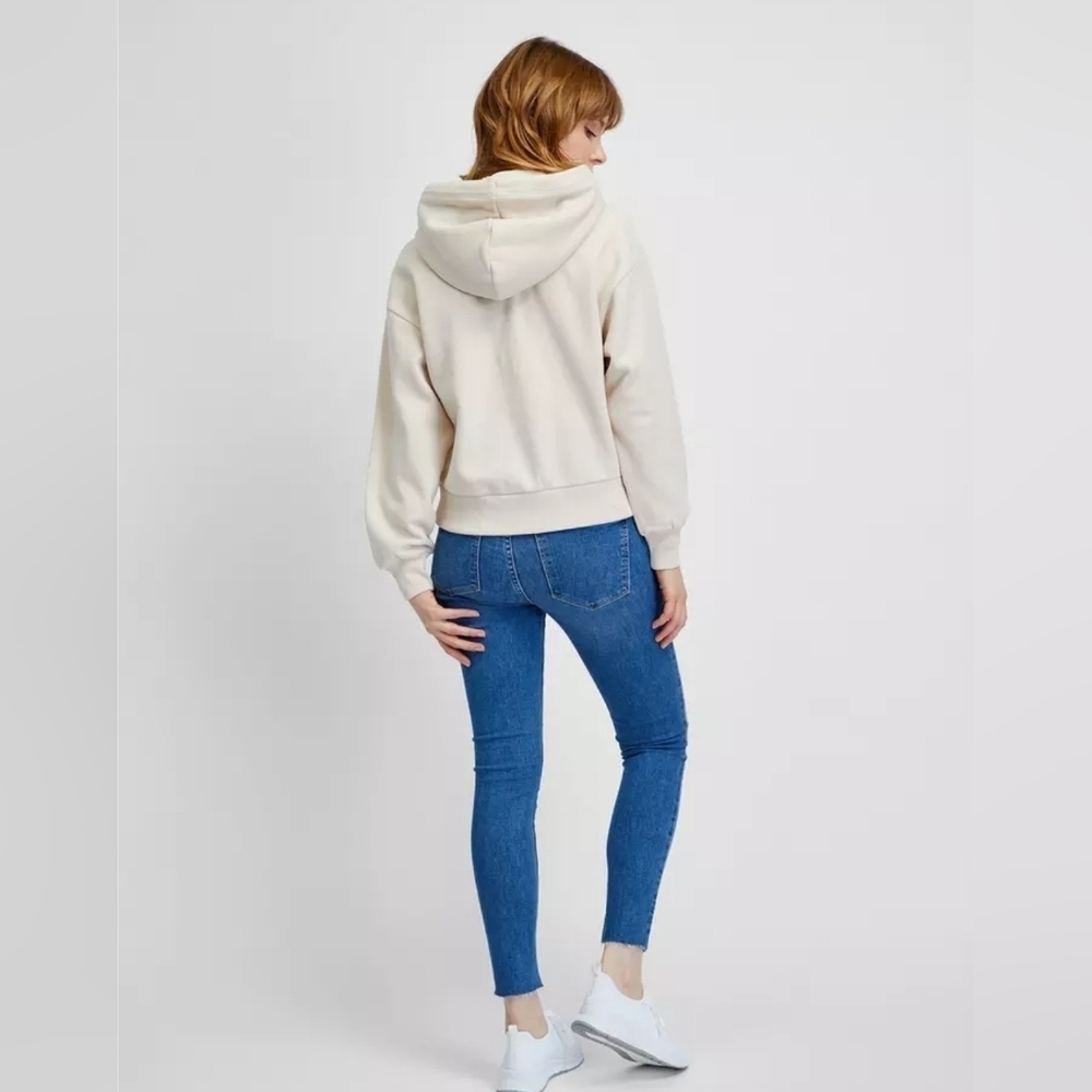 NWT! Gap, Logo Zippered Sweatshirt, Oyster, Size Medium - Picture 4 of 11
